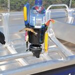 Railblaza Drink Hold Getränkehalter montiert auf einem RailMount
