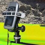 Railblaza MiniPort TracMount mit einem Halter für Mobilteleone