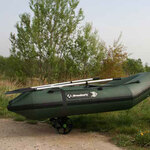 Railblaza C-TUG Transportwagen / Slipwagen mit Sandrädern und Verbindungsstange für ein Dinghy